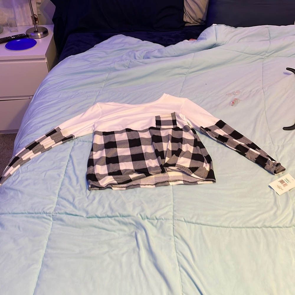 cute white and black girls medium shirt